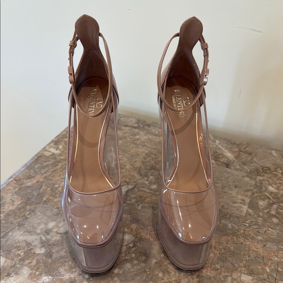 Valentino Garavani Shoes - Valentino Garavani Tan - Go 155 Vinyl Platform pumps Elegant Design